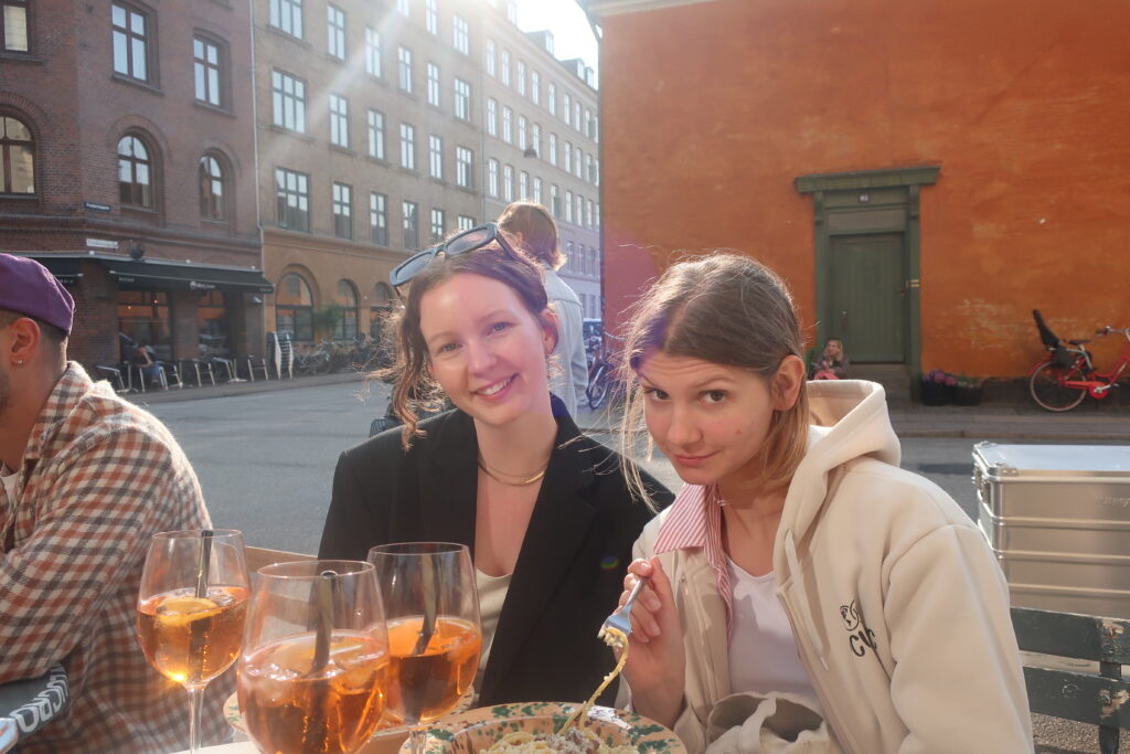 friends eating pasta